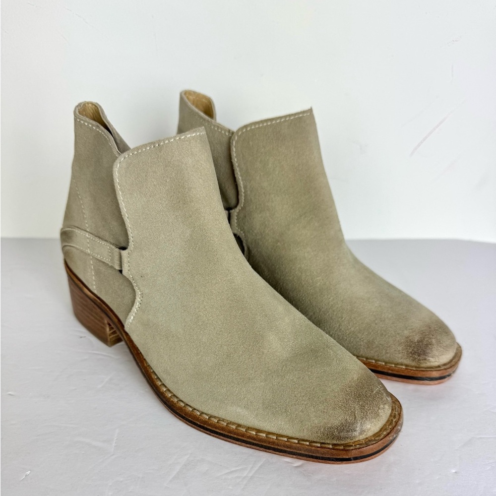Diba True Taupe Cari Beaner Suede Ankle Booties Distressed Finish Size 6.5 NEW